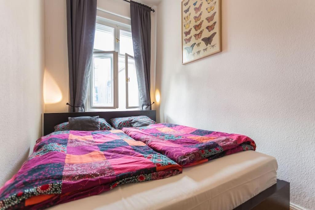 Zentrale Altbauwohnung Im Helmholtzkiez Berlin Exteriör bild