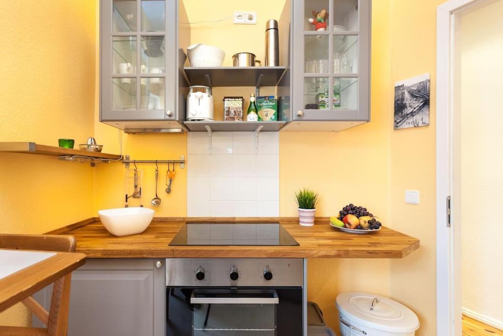 Zentrale Altbauwohnung Im Helmholtzkiez Berlin Exteriör bild